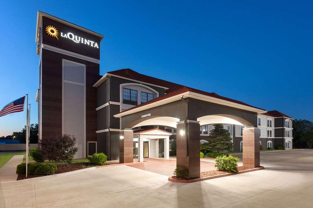 מלון La Quinta By Wyndham Woodward מראה חיצוני תמונה